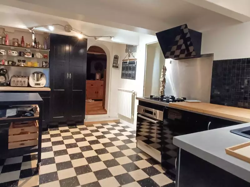 Maison, 251 m²