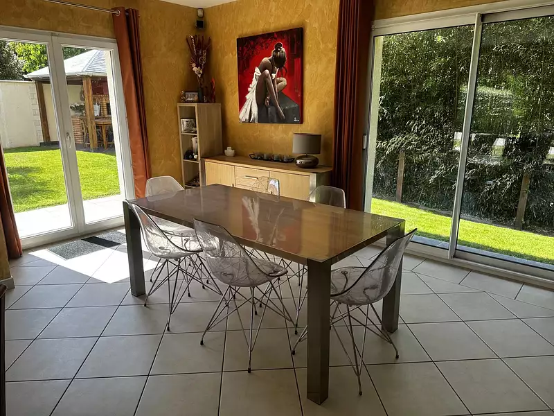 Maison, 200 m²