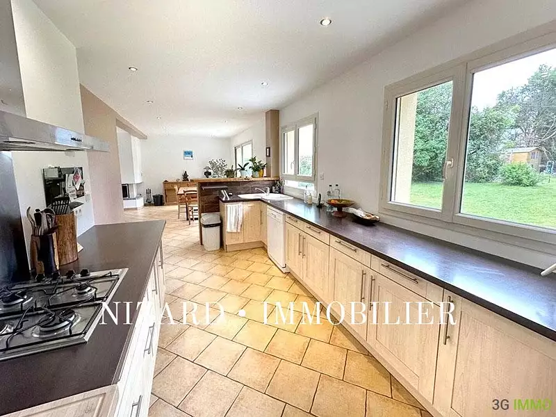 Maison, 170 m²