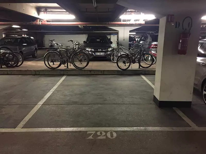 Parking, 10 m²