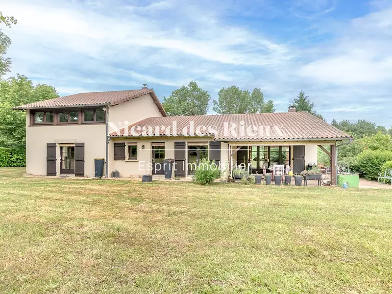 Maison, 220 m²