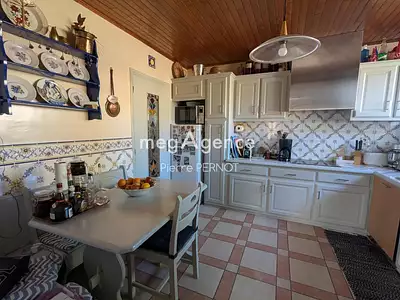 Maison, 251 m²