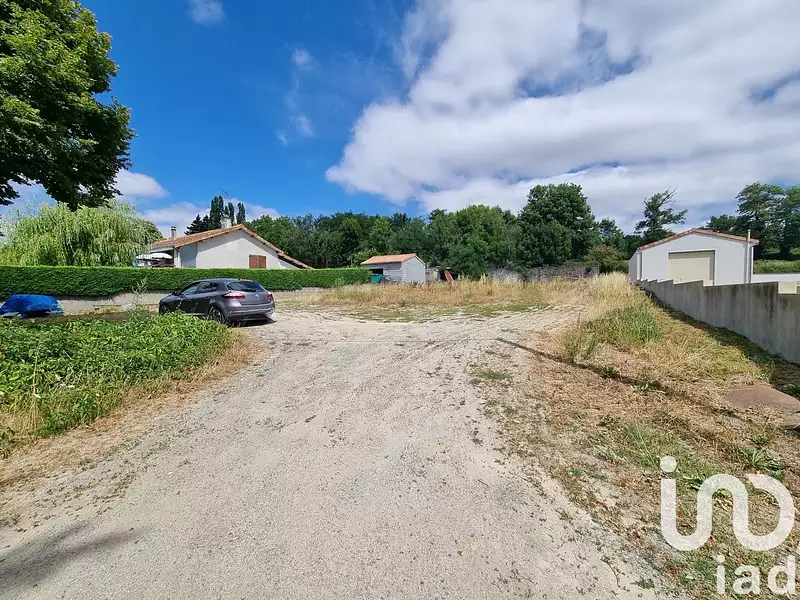 Terrain, 8 364 m²