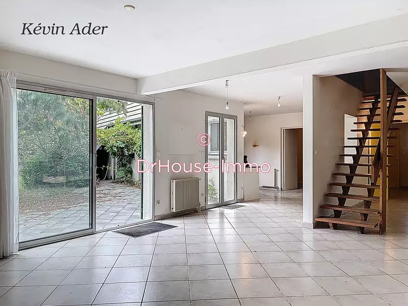 Maison, 230 m²