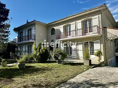 Maison, 330 m²
