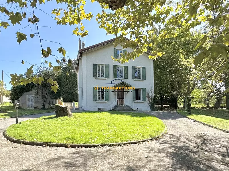 Maison, 285 m²