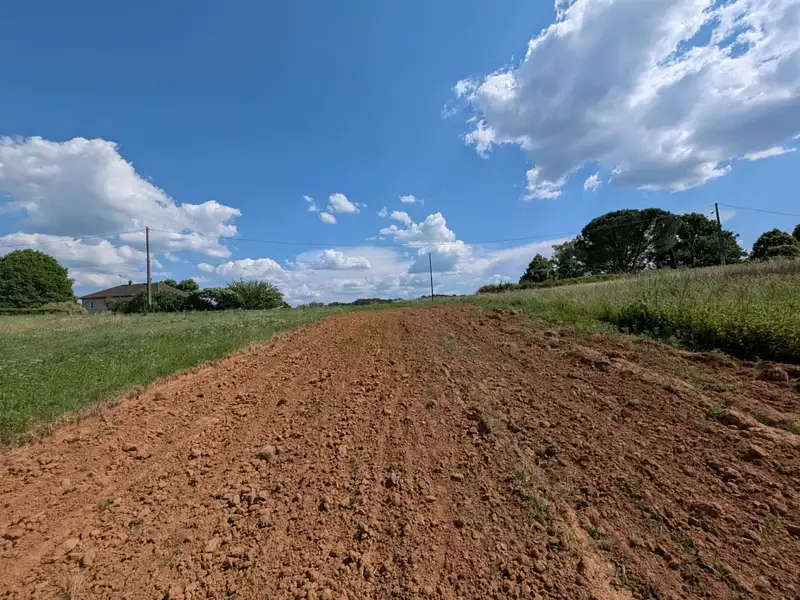 Terrain, 12 670 m²