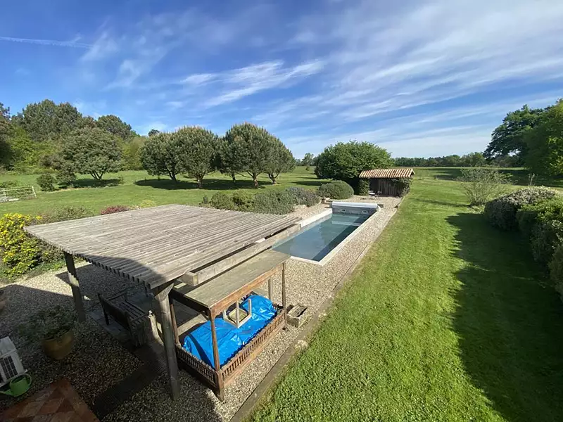 Maison, 235 m²