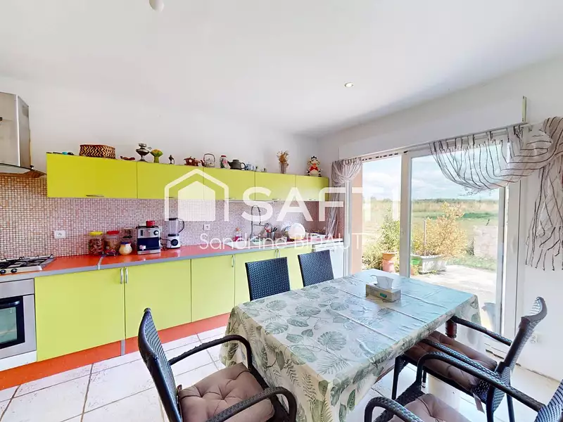Maison, 282 m²