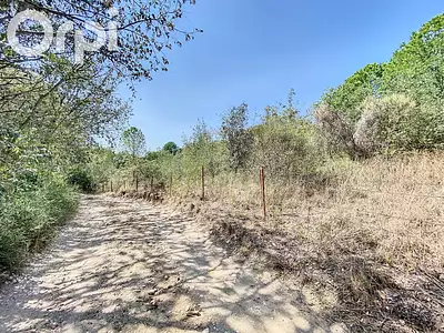 Terrain, 3 880 m²