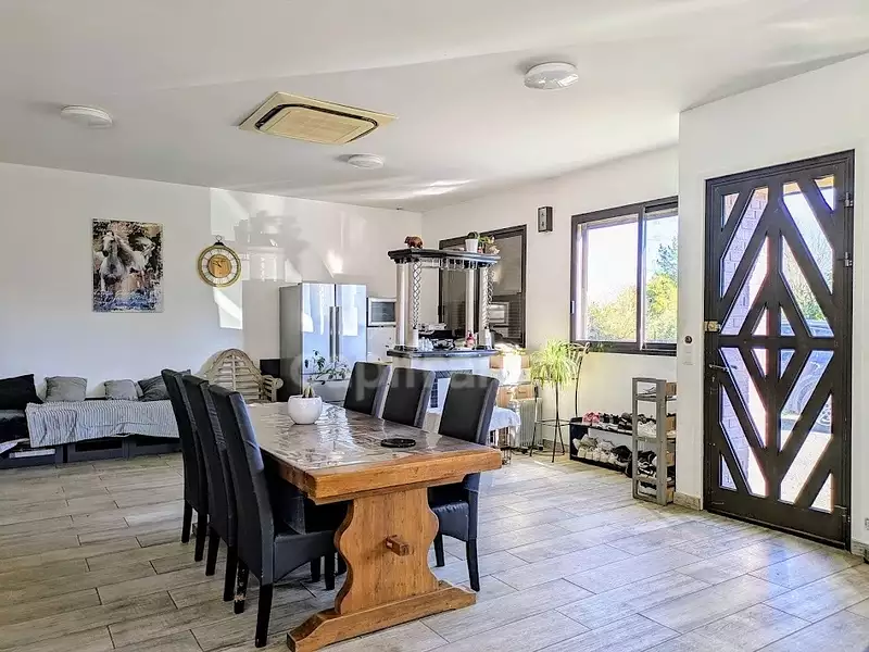 Maison, 195 m²