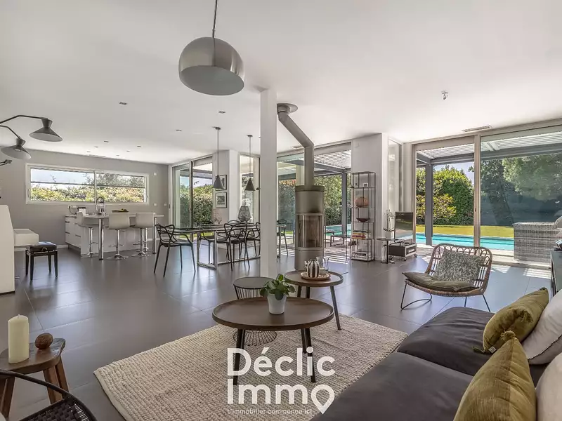 Maison, 160 m²