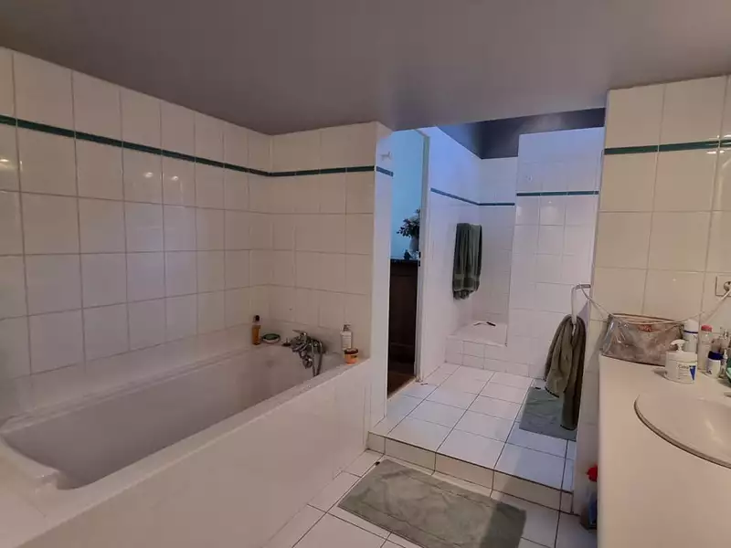 Maison, 233 m²