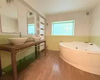 Maison, 217 m²