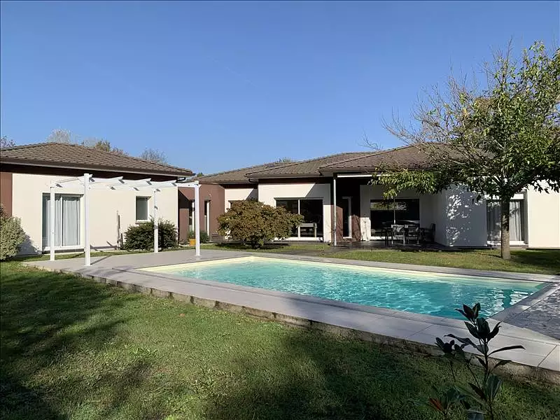 Maison, 184 m²