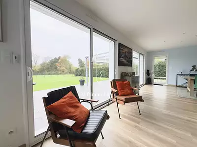 Maison, 196 m²