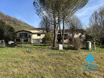 Maison, 600 m²