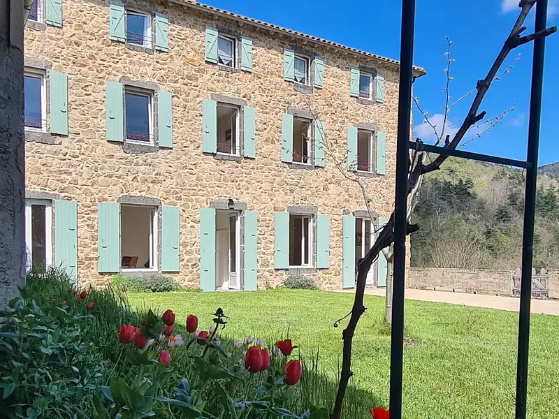 Maison, 307,4 m²