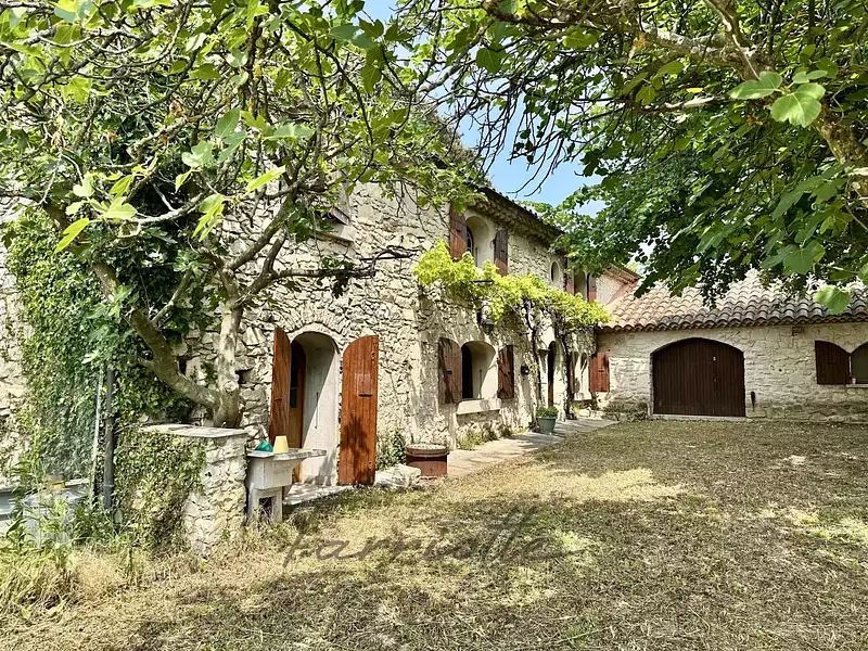 Maison, 230 m²