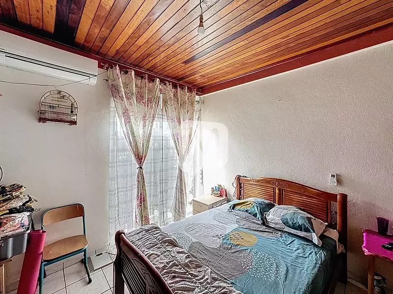 Immeuble, 175 m²