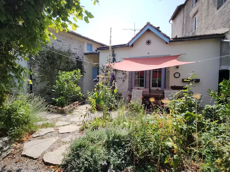 Maison, 250 m²