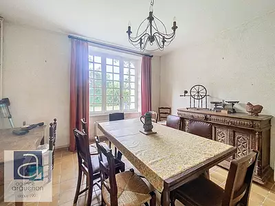 Maison, 242,3 m²