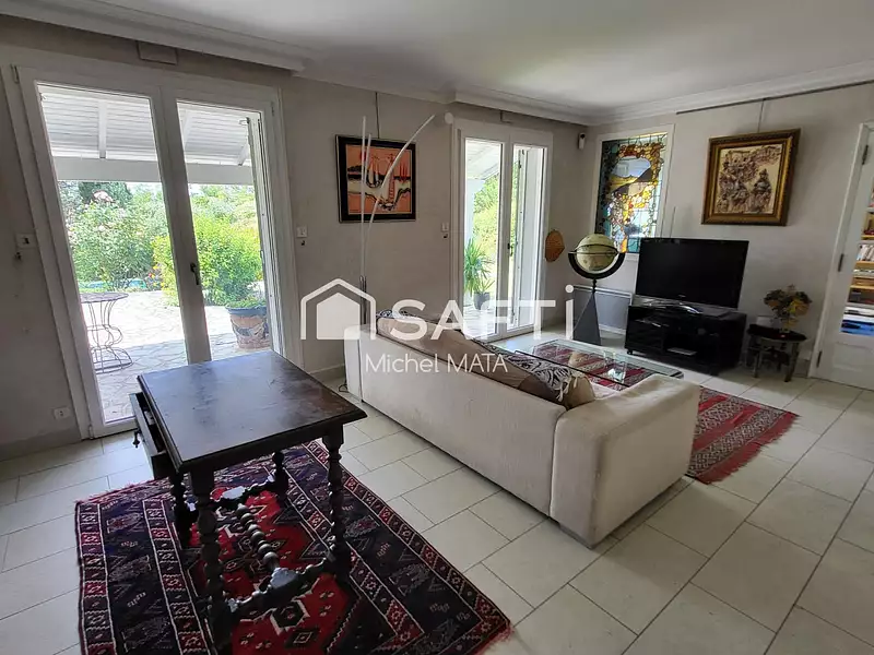 Maison, 183 m²