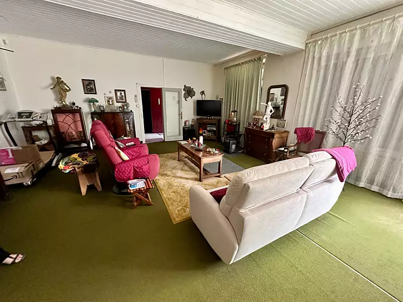 Immeuble, 692 m²