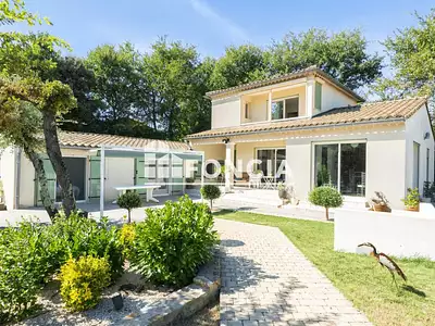 Maison, 180 m²
