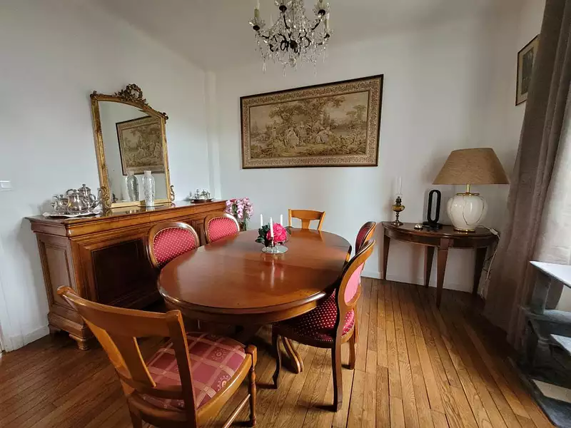 Maison, 243 m²