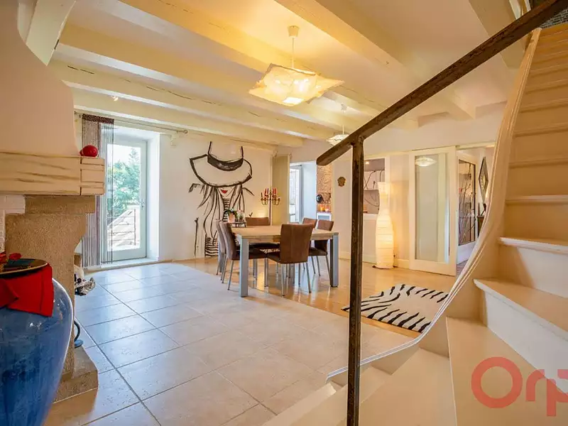 Maison, 243 m²