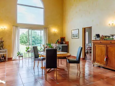 Maison, 306 m²