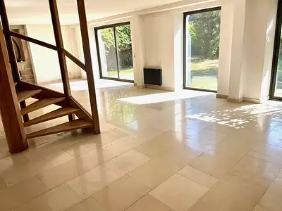 Maison, 235 m²