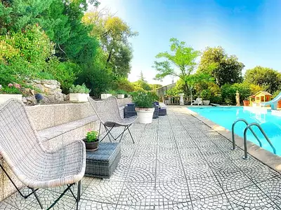Maison, 283 m²