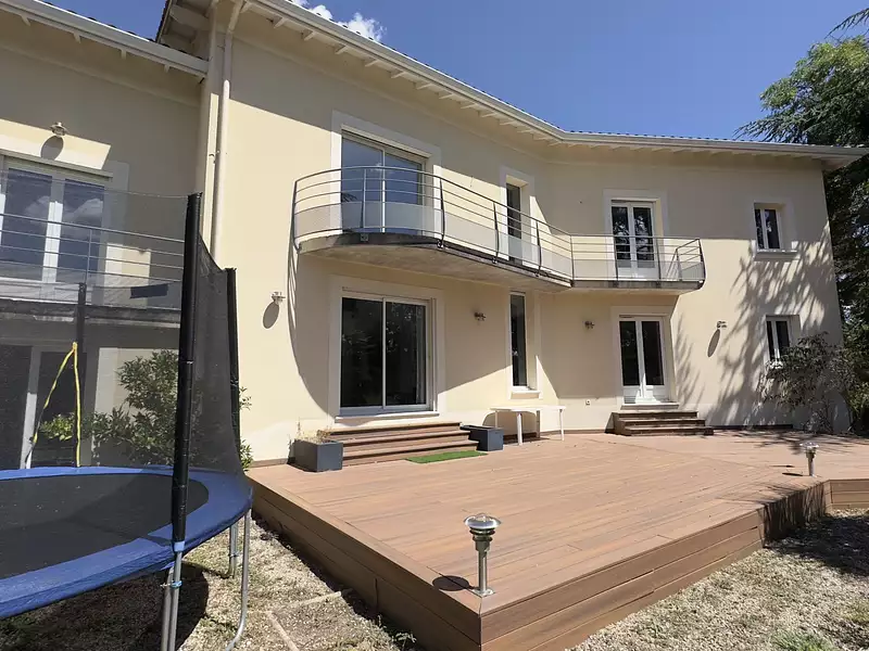 Maison, 230 m²