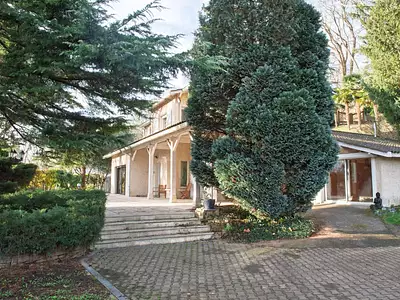 Maison, 230 m²