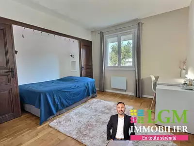 Maison, 245 m²
