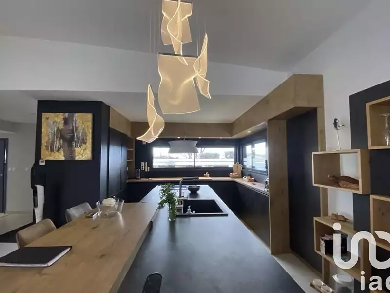 Maison, 164 m²