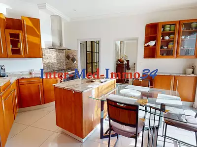 Maison, 237 m²