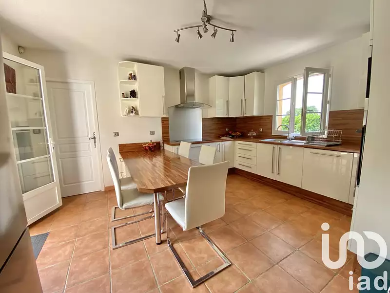 Maison, 165 m²