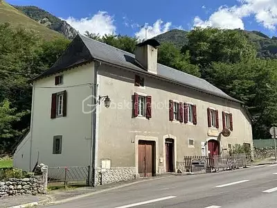 Maison, 240 m²