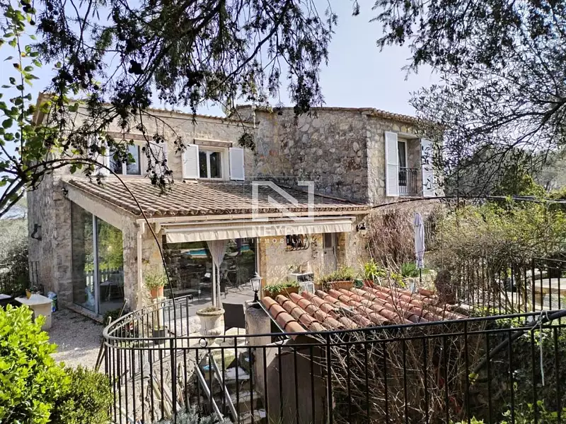 Maison, 270 m²