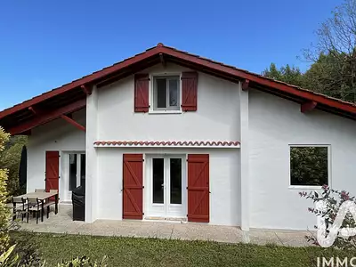 Maison, 166 m²