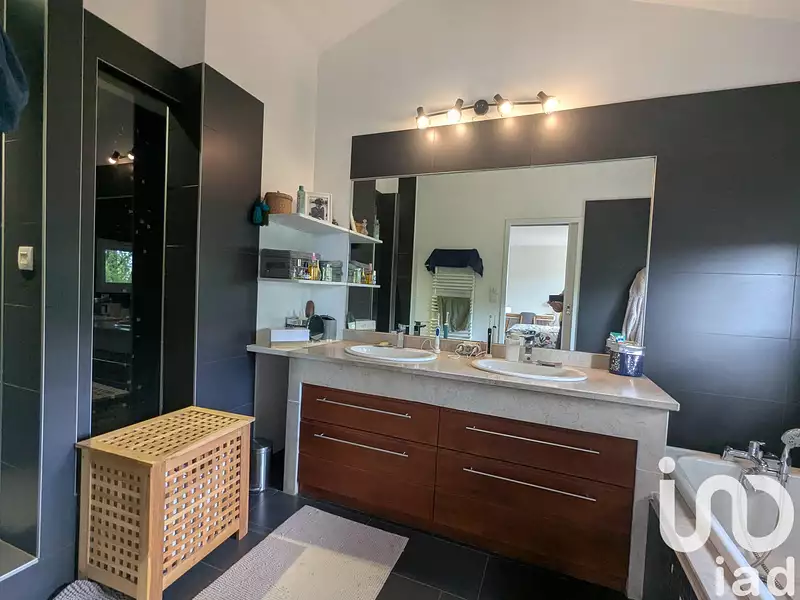 Maison, 180 m²