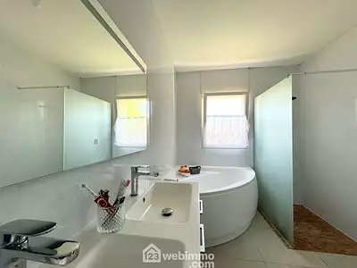 Maison, 210 m²