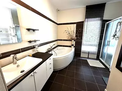 Maison, 318,67 m²