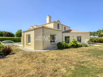 Maison, 236 m²