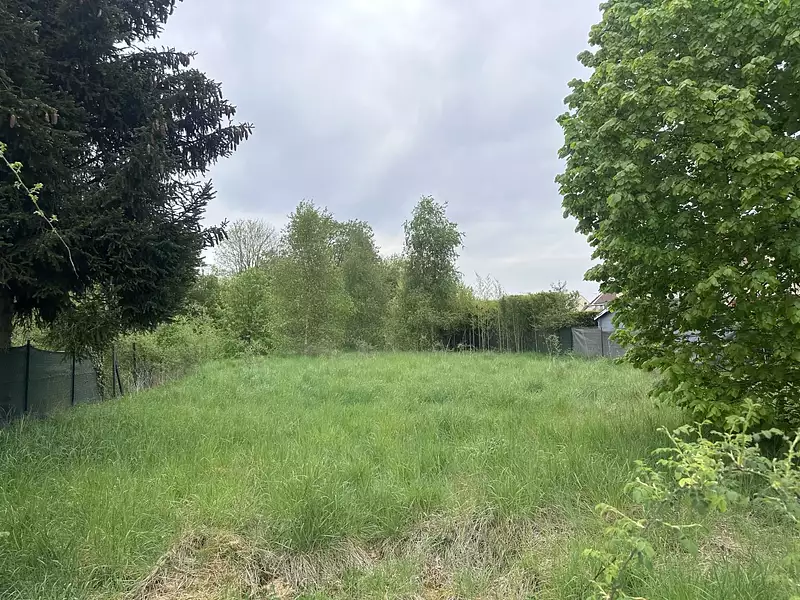 Terrain, 1 069 m²