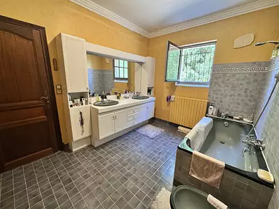 Maison, 210 m²