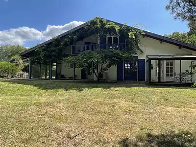 Maison, 216 m²